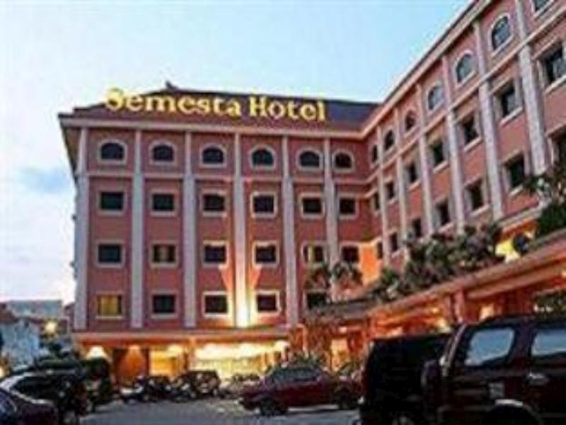 Semesta Heritage Hotel & Convention 三宝垄 外观 照片