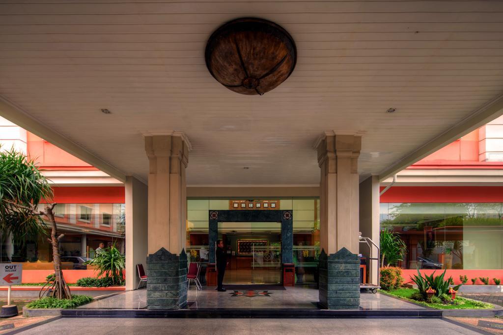 Semesta Heritage Hotel & Convention 三宝垄 外观 照片