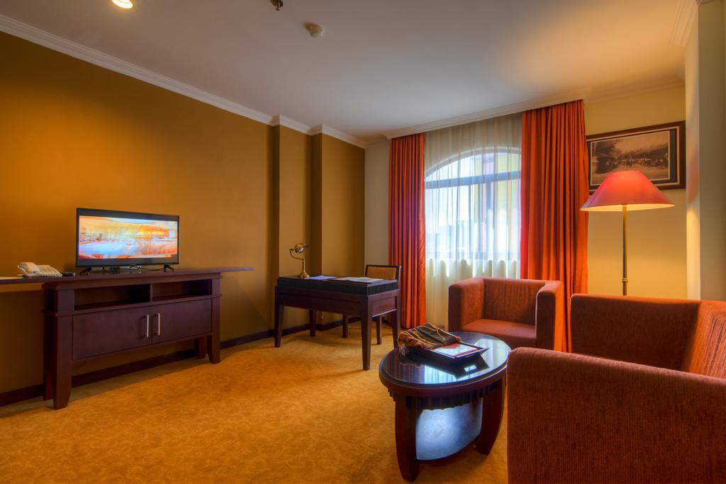 Semesta Heritage Hotel & Convention 三宝垄 外观 照片